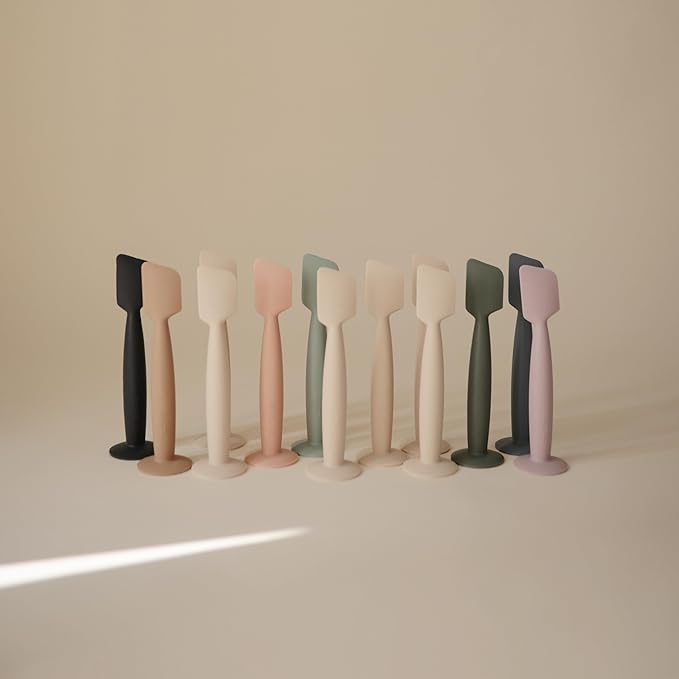 mushie Diaper Cream Applicator Soft Silicone with Suction Base (Shifting Sand)