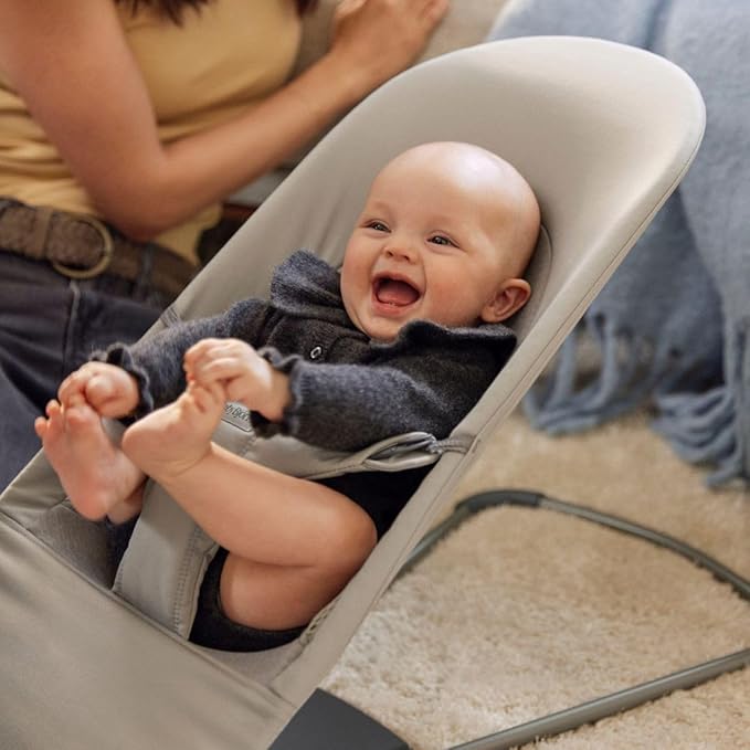BabyBjörn Bouncer Balance Soft, Sand Gray, Woven/Jersey, Tri-Fabric | 2-in-1 Adjustable Baby Bouncer Seat and Toddler Chair, Newborn to Toddler (8-29 lbs), 4 Positions, Lightweight & Portable