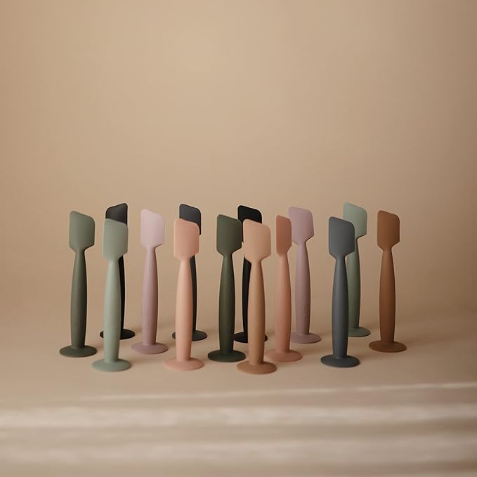 mushie Diaper Cream Applicator Soft Silicone with Suction Base (Cambridge Blue)