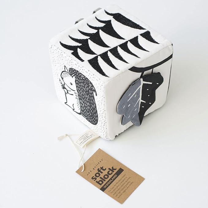 Wee Gallery Soft Block, Baby Sensory Toy with High-Contrast Graphics, Organic Soft Fabric Soft Blocks, Crinkle Flap and Textures, Tummy Time Activity for Babies and Toddlers - Woodland