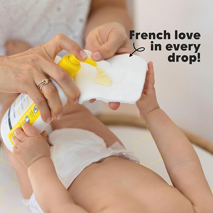 La Petite Creme French Premium Diapering Lotion - Diaper Cream Alternative to Baby Wipes - Moisturizer & Skin Cleanser - USDA Certified Organic Ingredients - Baby Essentials (2 Bottles of 20 oz)