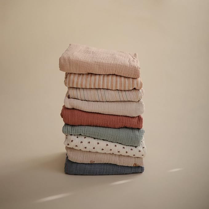 mushie Extra Soft Muslin Fitted Changing Pad Cover (Natural Stripe)