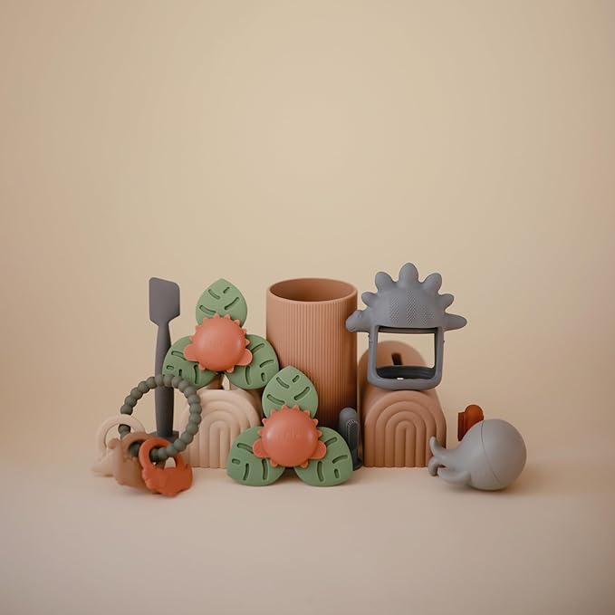 mushie Diaper Cream Applicator Soft Silicone with Suction Base (Tradewinds)