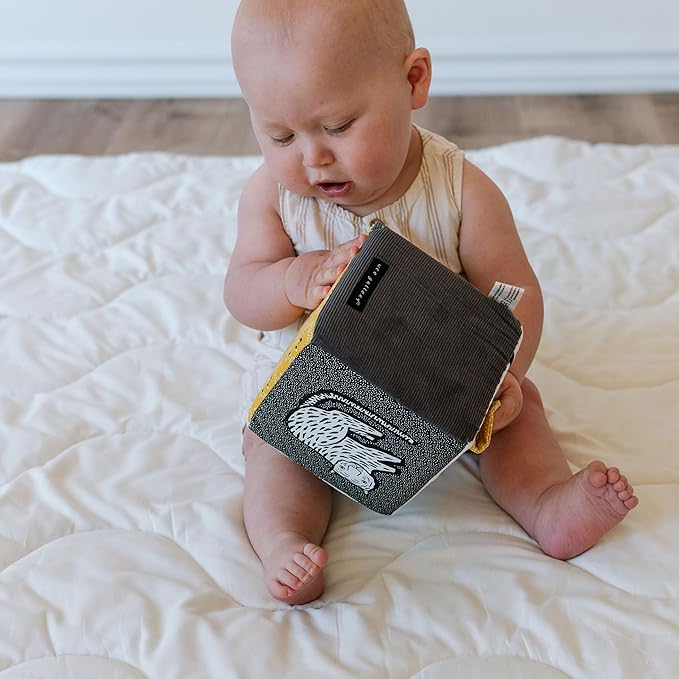 Wee Gallery Soft Block, Baby Sensory Toy with High-Contrast Graphics, Organic Soft Fabric Soft Blocks, Crinkle Flap and Textures, Tummy Time Activity for Babies and Toddlers - Jungle