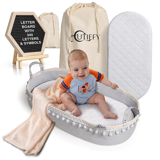 Baby Changing Basket - Portable Changing Pad for Dresser - Foldable Moses Basket for Babies - Includes Thick Pad, Felt Letter Board, Waterproof Pad Covers, Fleece Blanket, Cotton Carry Bag