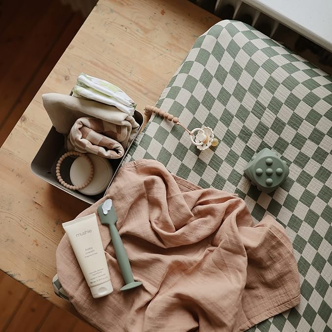 mushie Diaper Cream Applicator Soft Silicone with Suction Base (Dried Thyme)